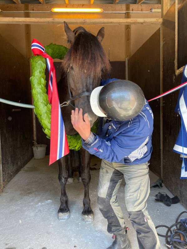 – Jeg har henne festet i magebelte, slik får både Fryd og jeg trimmet meg