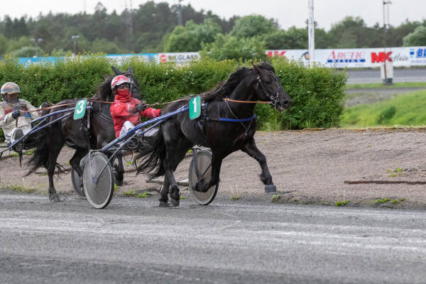 – Han har et problem som gjør at han ikke kan starte for tett
